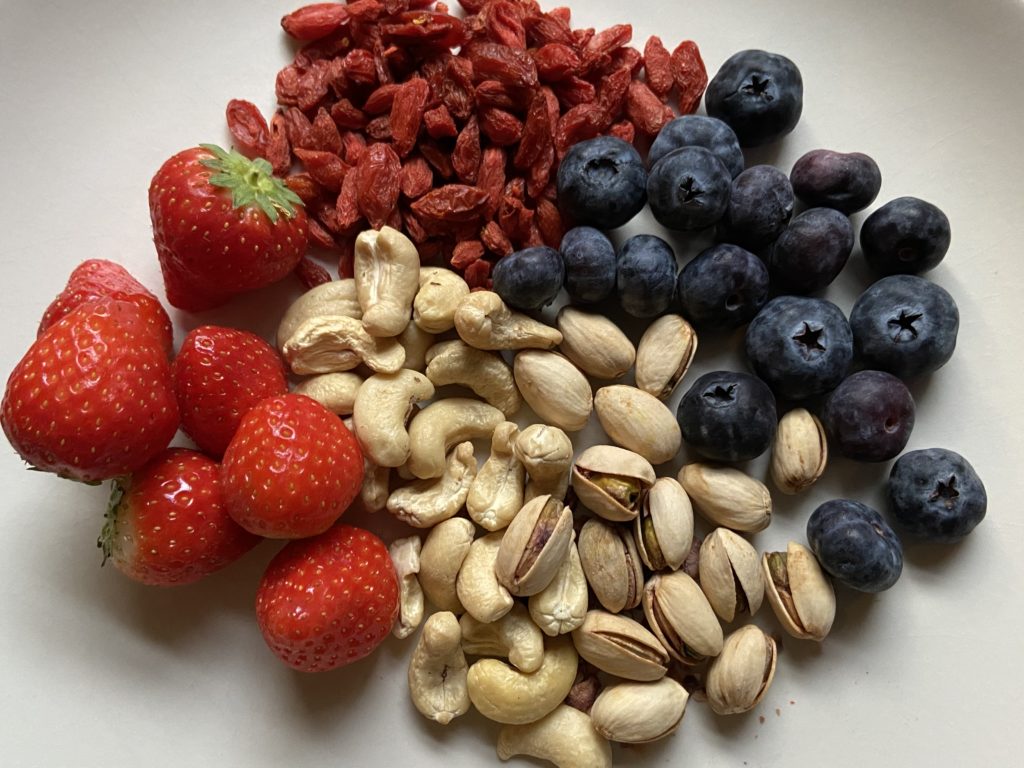 Hight protein Nuts & Berries - The natural source